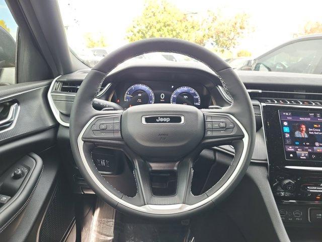 new 2025 Jeep Grand Cherokee car, priced at $42,840