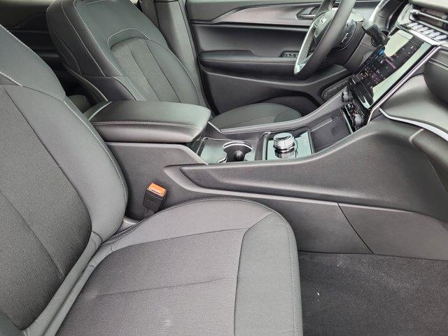 new 2025 Jeep Grand Cherokee car, priced at $42,840