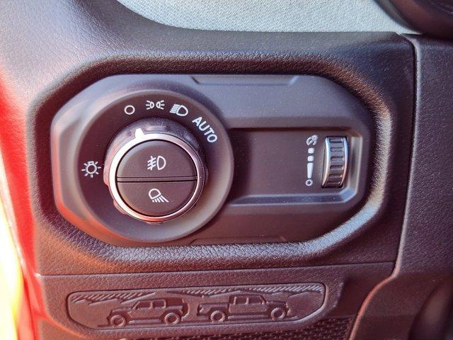 new 2025 Jeep Gladiator car, priced at $45,246