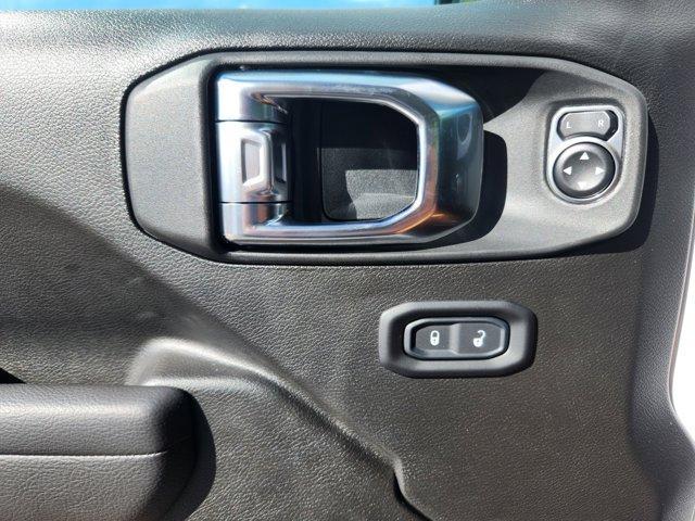 new 2025 Jeep Gladiator car, priced at $46,586