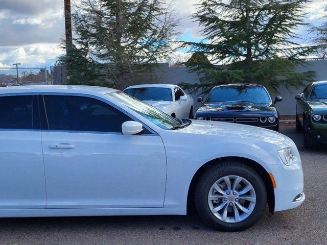 new 2023 Chrysler 300 car, priced at $30,043