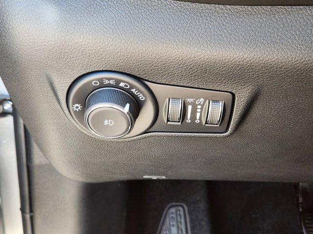 new 2025 Jeep Compass car, priced at $30,555