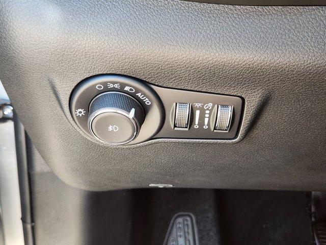 new 2025 Jeep Compass car, priced at $30,555