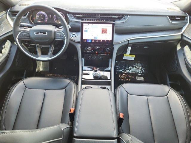 new 2025 Jeep Grand Cherokee car, priced at $43,915