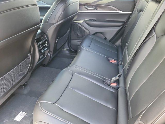 new 2025 Jeep Grand Cherokee car, priced at $43,915