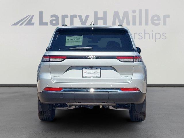 new 2025 Jeep Grand Cherokee car, priced at $43,915