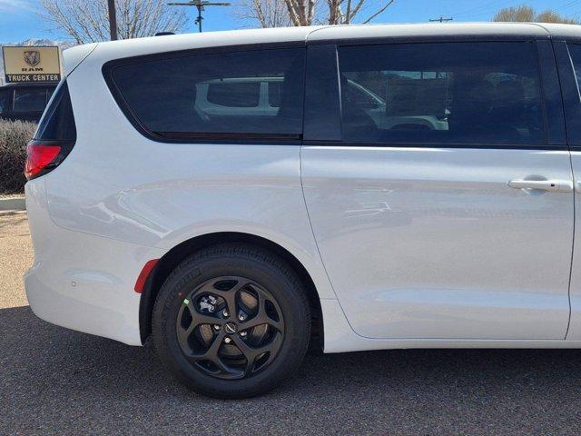 new 2024 Chrysler Pacifica Hybrid car, priced at $48,715