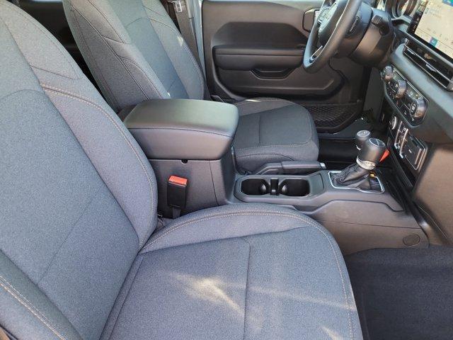 new 2025 Jeep Gladiator car, priced at $40,105