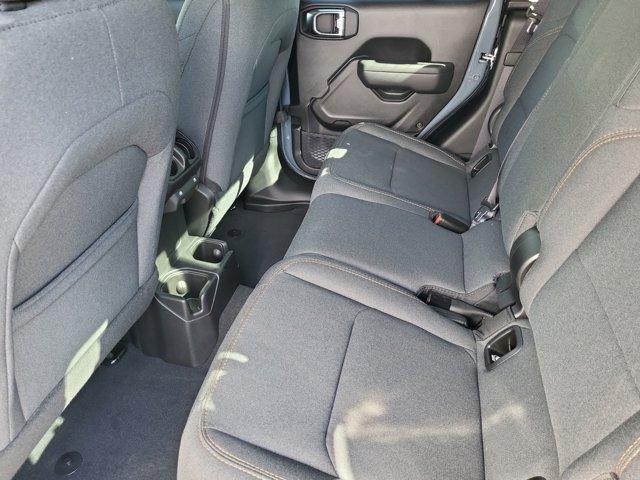new 2025 Jeep Gladiator car, priced at $40,105