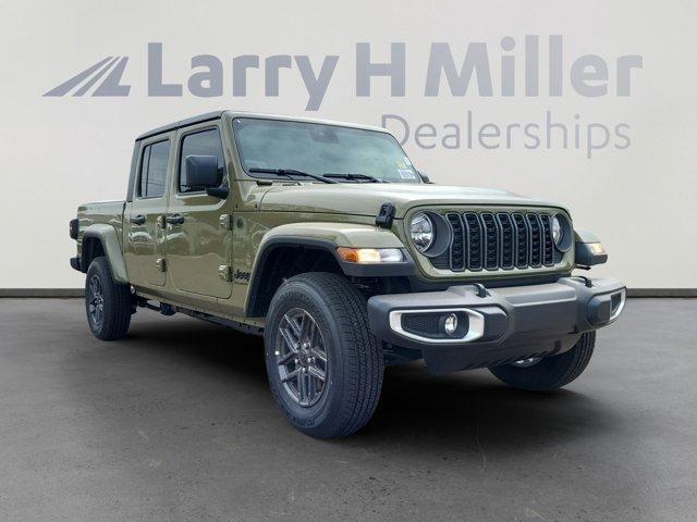 new 2025 Jeep Gladiator car, priced at $45,200