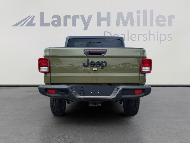 new 2025 Jeep Gladiator car, priced at $45,200