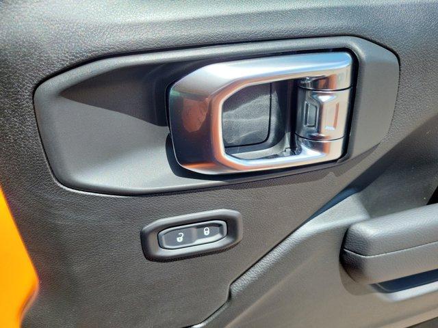 new 2025 Jeep Wrangler car, priced at $44,626