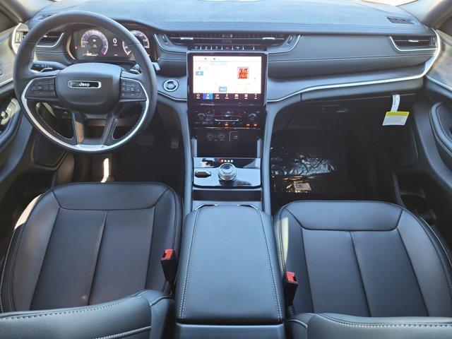 new 2025 Jeep Grand Cherokee car, priced at $43,915