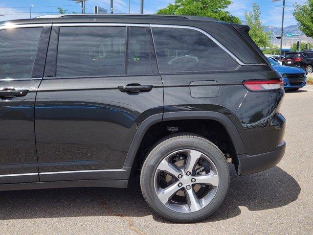 new 2024 Jeep Grand Cherokee car, priced at $49,698