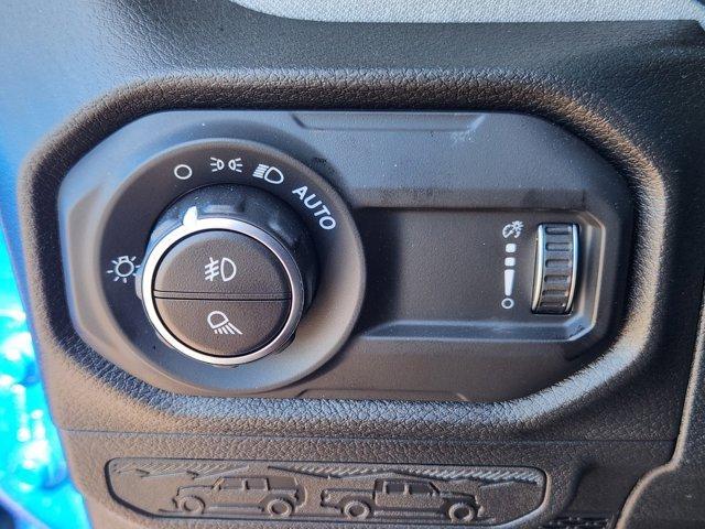 new 2025 Jeep Gladiator car, priced at $46,135