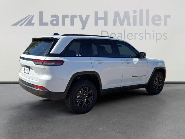 new 2025 Jeep Grand Cherokee car, priced at $35,660