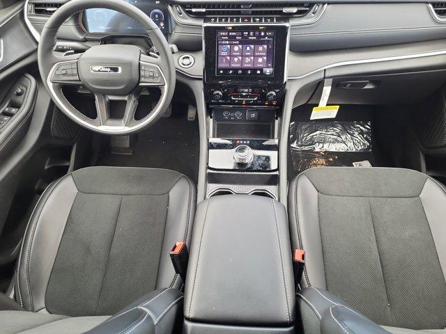 new 2025 Jeep Grand Cherokee car, priced at $41,130