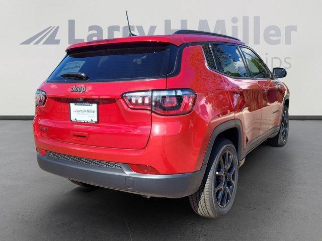 new 2025 Jeep Compass car, priced at $30,555