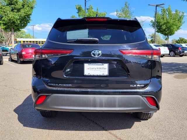 used 2021 Toyota Highlander car, priced at $33,388