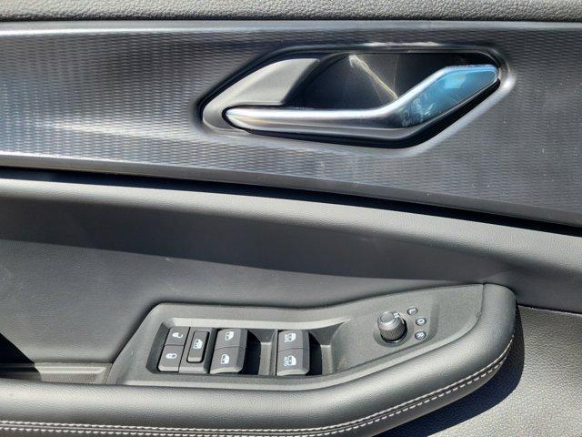 new 2025 Jeep Grand Cherokee car, priced at $39,590