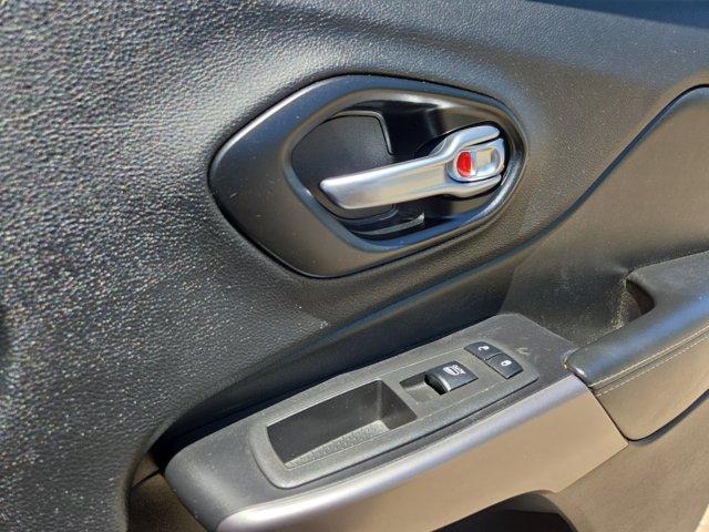 used 2021 Jeep Cherokee car, priced at $19,495