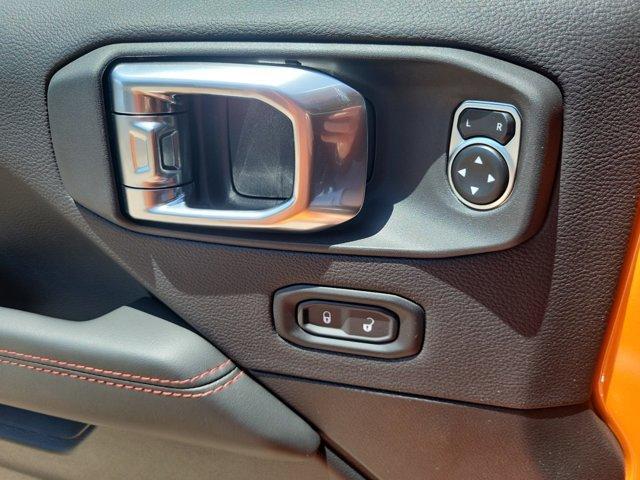 new 2025 Jeep Wrangler car, priced at $55,798