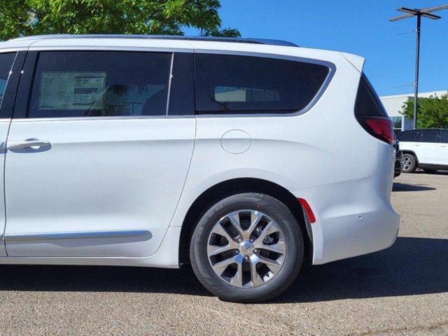 new 2024 Chrysler Pacifica Hybrid car, priced at $50,972