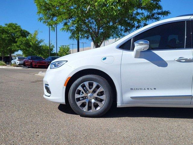 new 2024 Chrysler Pacifica Hybrid car, priced at $50,972