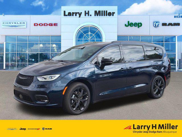new 2023 Chrysler Pacifica car, priced at $52,141