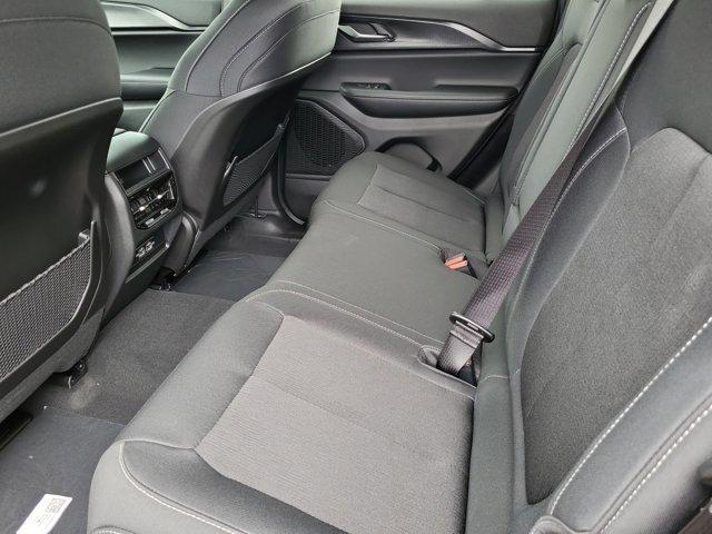 new 2025 Jeep Grand Cherokee car, priced at $36,800