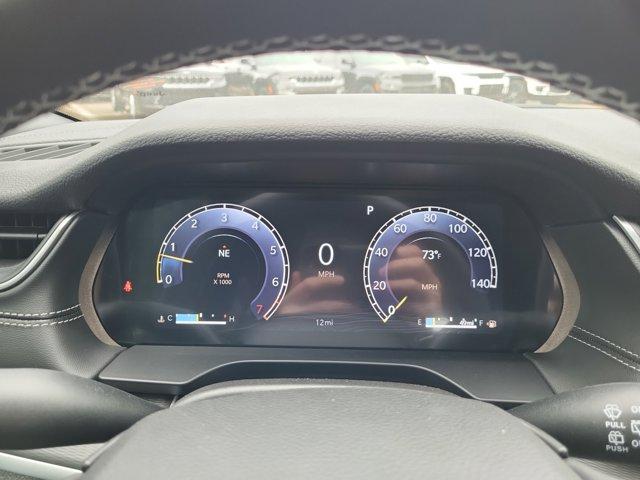 new 2025 Jeep Grand Cherokee car, priced at $36,800