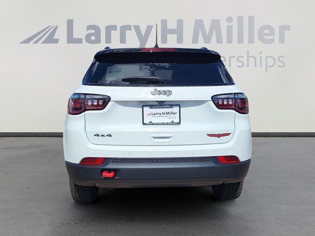 new 2025 Jeep Compass car, priced at $32,190