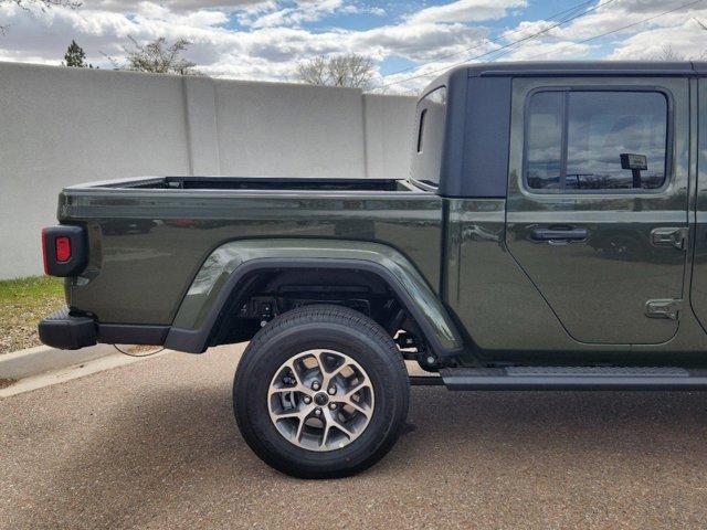 new 2024 Jeep Gladiator car, priced at $47,418