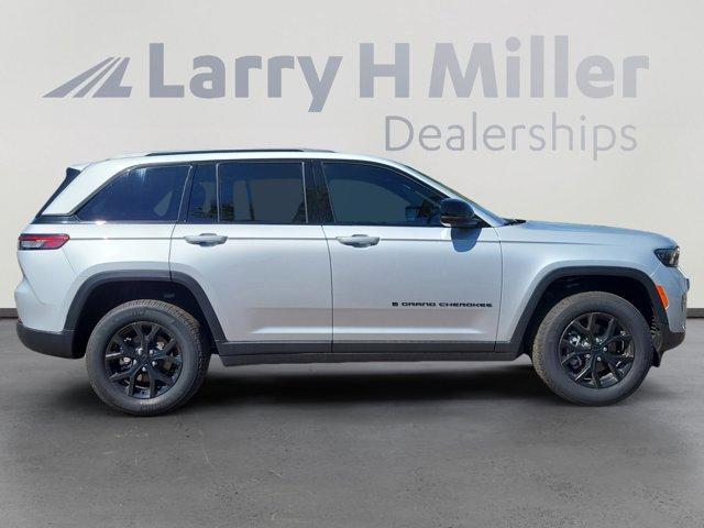 new 2025 Jeep Grand Cherokee car, priced at $42,775