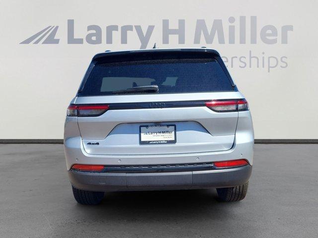 new 2025 Jeep Grand Cherokee car, priced at $42,775