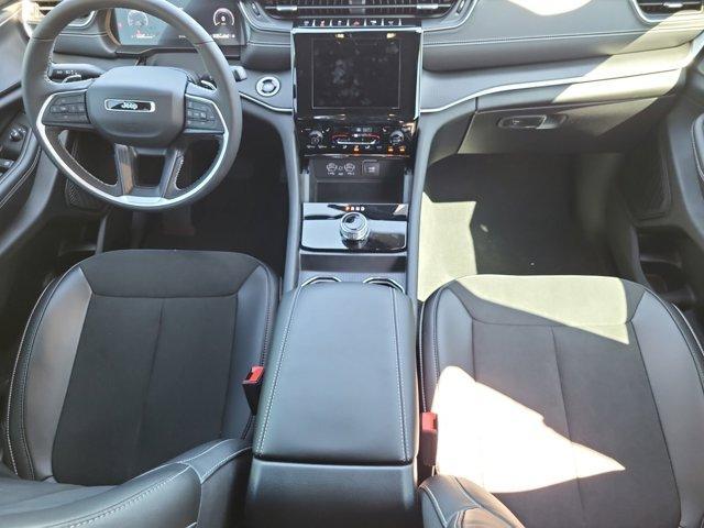new 2025 Jeep Grand Cherokee car, priced at $42,775