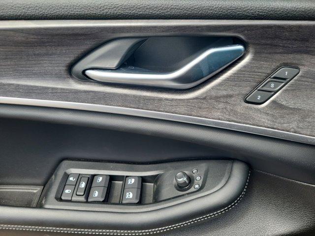 new 2025 Jeep Grand Cherokee L car, priced at $40,195