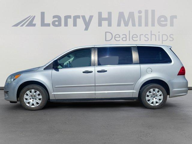 used 2010 Volkswagen Routan car, priced at $13,995