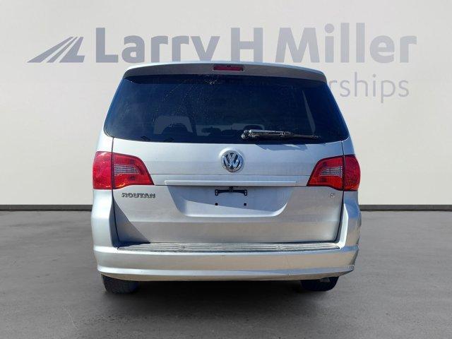 used 2010 Volkswagen Routan car, priced at $13,995