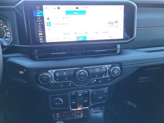 new 2025 Jeep Gladiator car, priced at $57,211