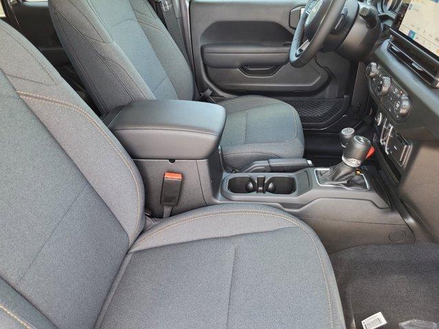 new 2025 Jeep Wrangler car, priced at $45,095