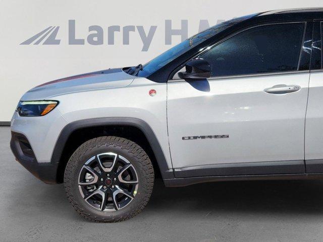 new 2025 Jeep Compass car, priced at $37,808