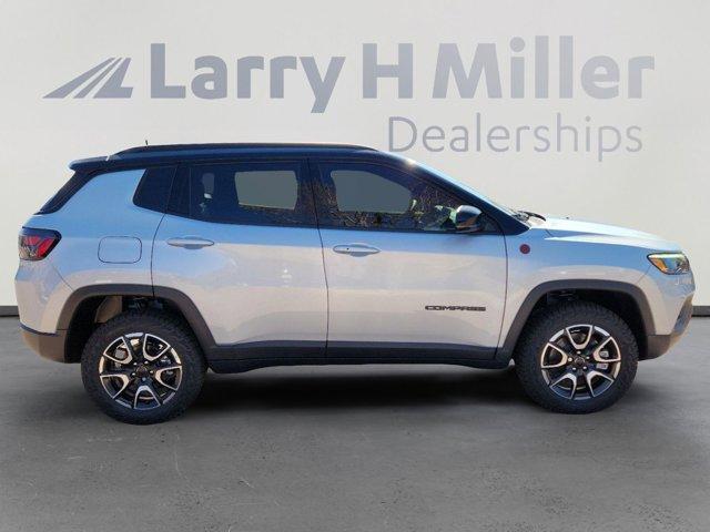 new 2025 Jeep Compass car, priced at $37,808