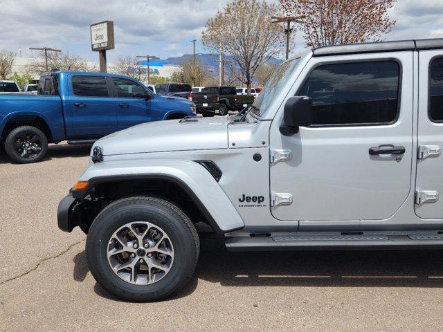 new 2024 Jeep Gladiator car, priced at $47,058