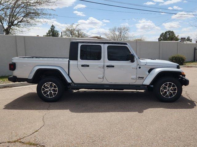 new 2024 Jeep Gladiator car, priced at $47,058