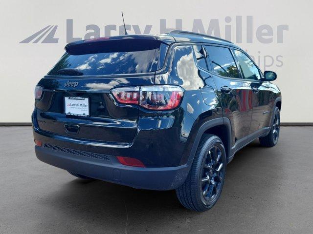 new 2025 Jeep Compass car, priced at $30,555