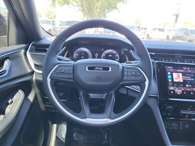 new 2025 Jeep Grand Cherokee car, priced at $42,150