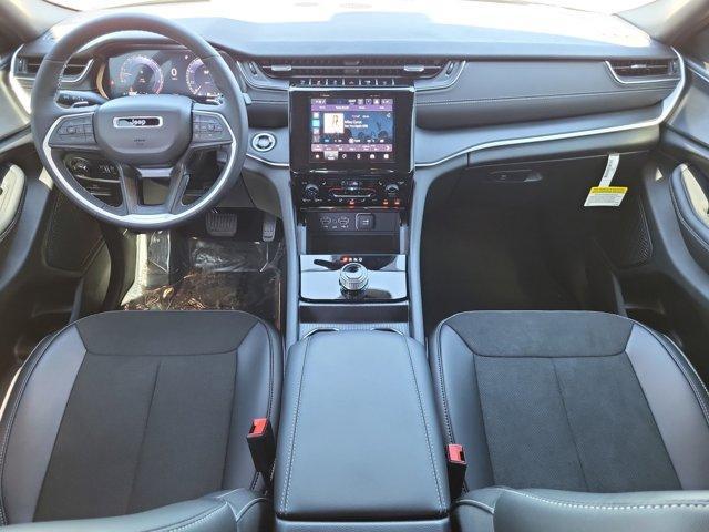 new 2025 Jeep Grand Cherokee car, priced at $42,150