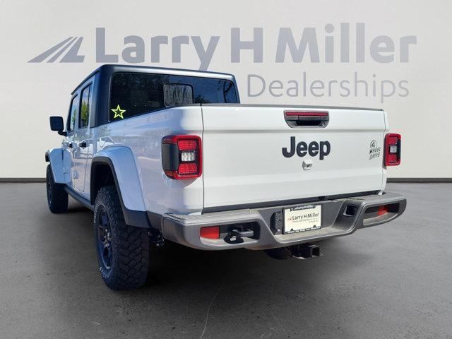 new 2025 Jeep Gladiator car, priced at $45,935