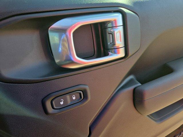 new 2025 Jeep Gladiator car, priced at $45,333